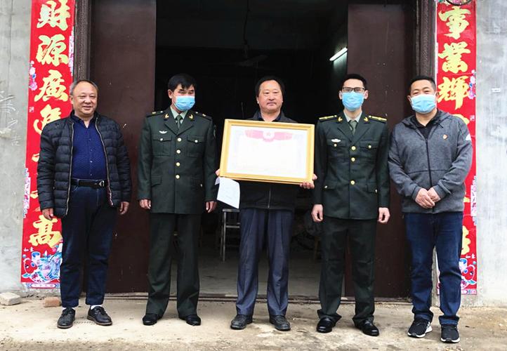 卫毅于2002年9月考入中国科技大学,研究生毕业后一直在北京航天城服役